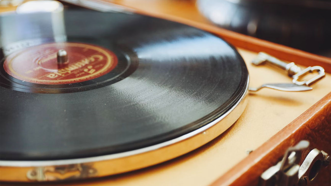 Vinilo antiguo girando
